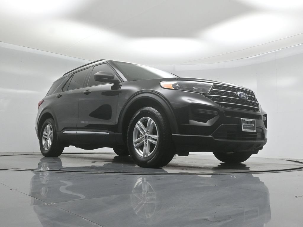 Certified 2024 Ford Explorer XLT RWD image 40