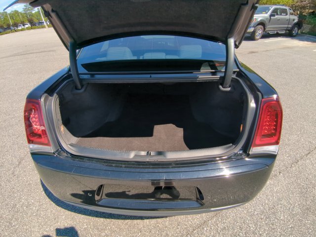 Used 2020 Chrysler 300 S w/ 300S Premium Group RWD image 25