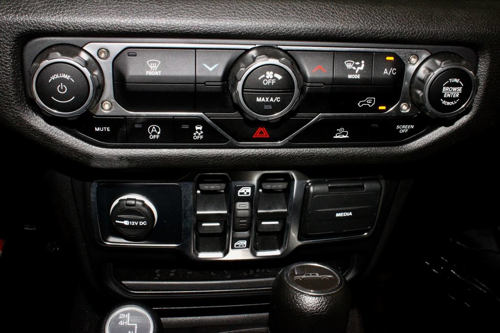 Used 2025 Jeep Gladiator Sport AWD/4WD image 29