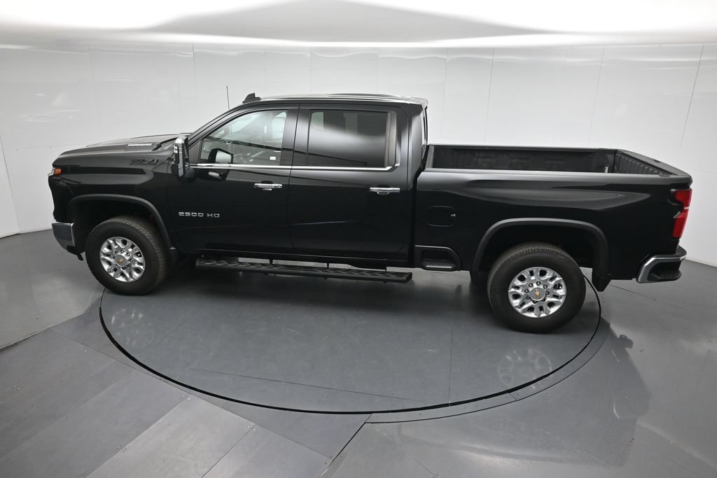 Used 2024 Chevrolet Silverado 2500 LTZ w/ LTZ Convenience Package AWD/4WD image 45