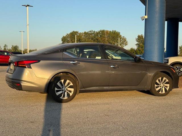 Used 2025 Nissan Altima 2.5 S FWD image 5