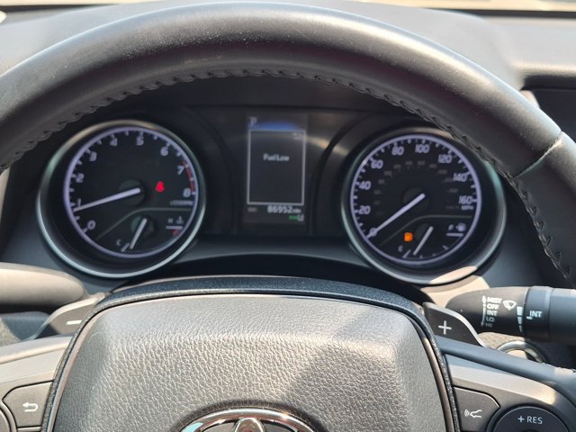 Used 2021 Toyota Camry SE w/ Convenience Package FWD image 21