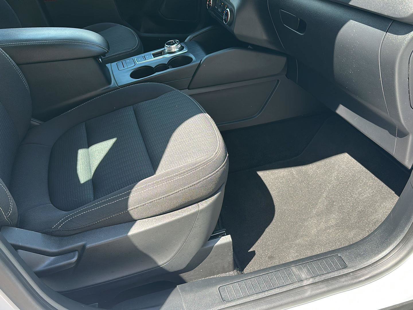 Certified 2023 Ford Escape FWD image 31
