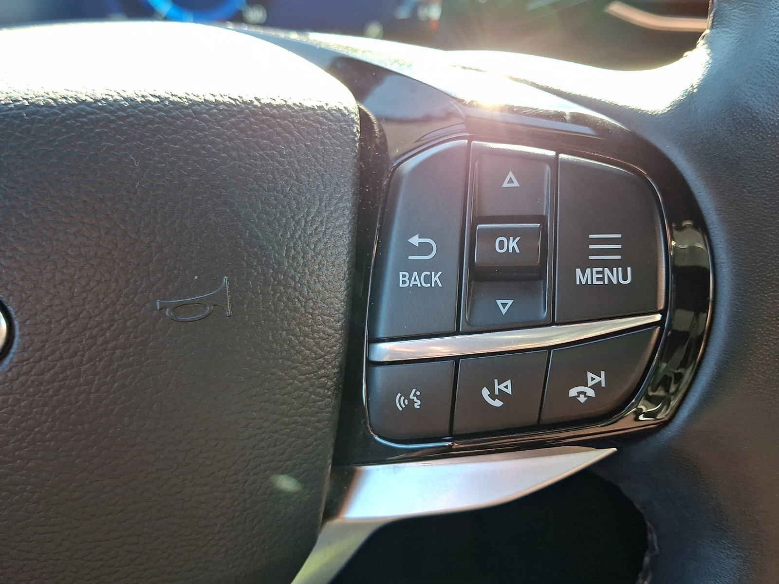 Certified 2022 Ford Explorer Platinum w/ Equipment Group 601A image 23