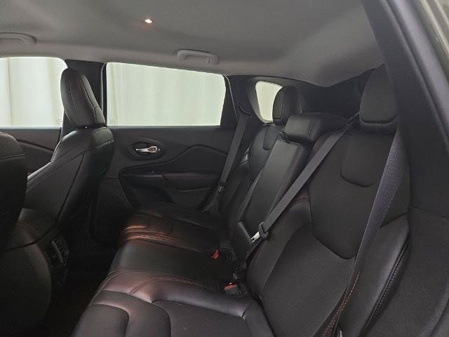 Used 2021 Jeep Cherokee Trailhawk w/ Trailer Tow Group AWD/4WD image 15
