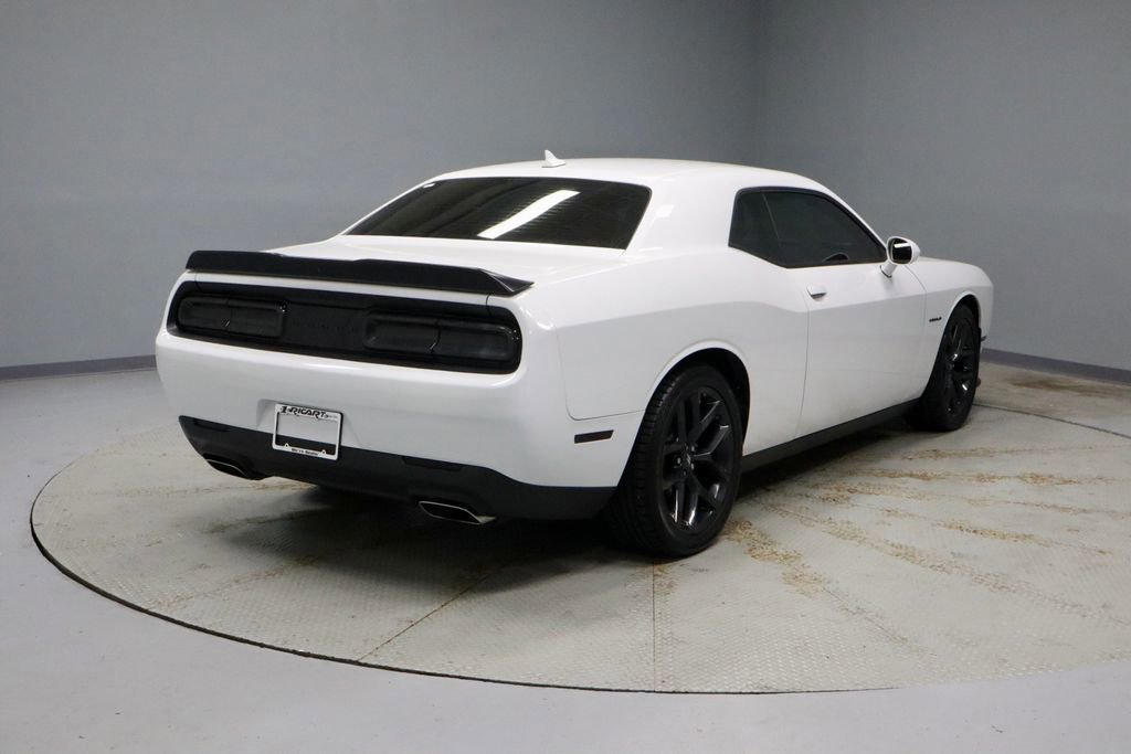 Used 2022 Dodge Challenger R/T w/ Driver Convenience Group image 5