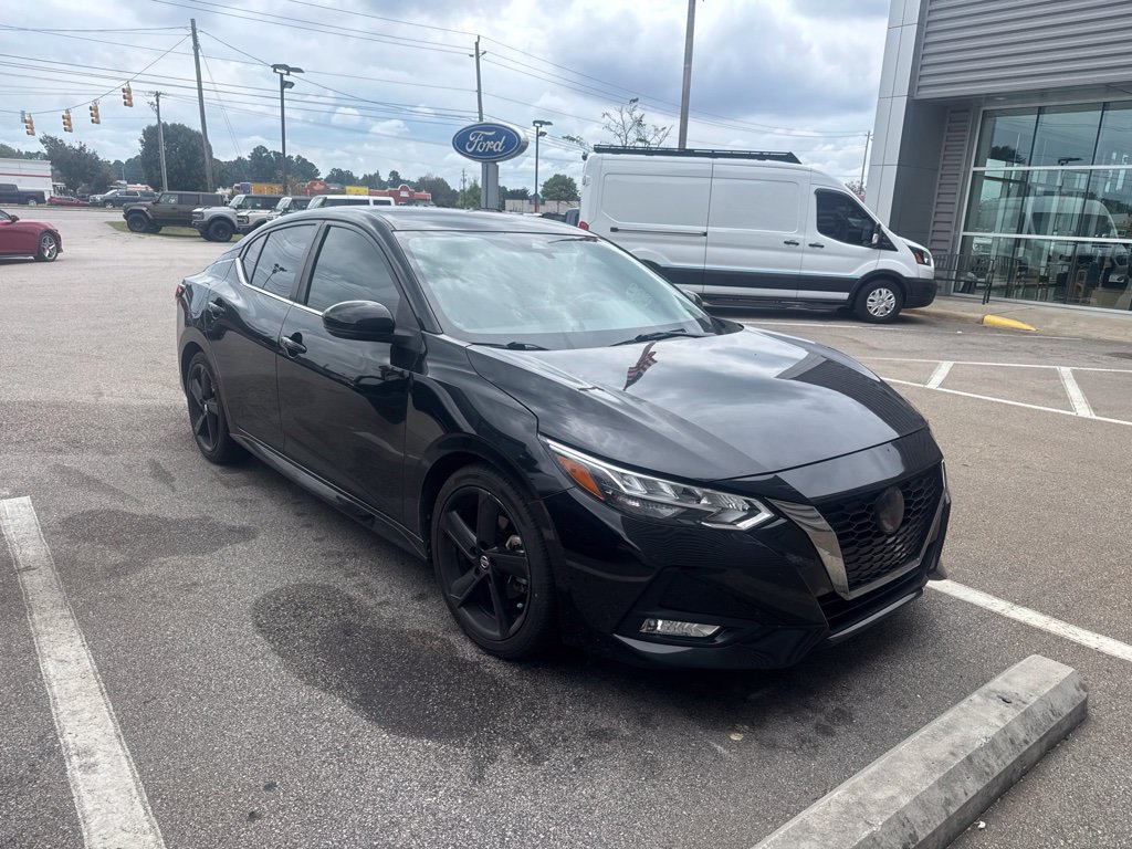 Used 2022 Nissan Sentra SR w/ Electronics Package FWD image 1