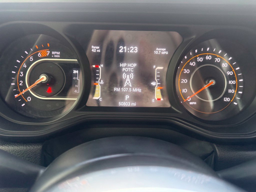 Used 2024 Jeep Wrangler Unlimited Sahara AWD/4WD image 23