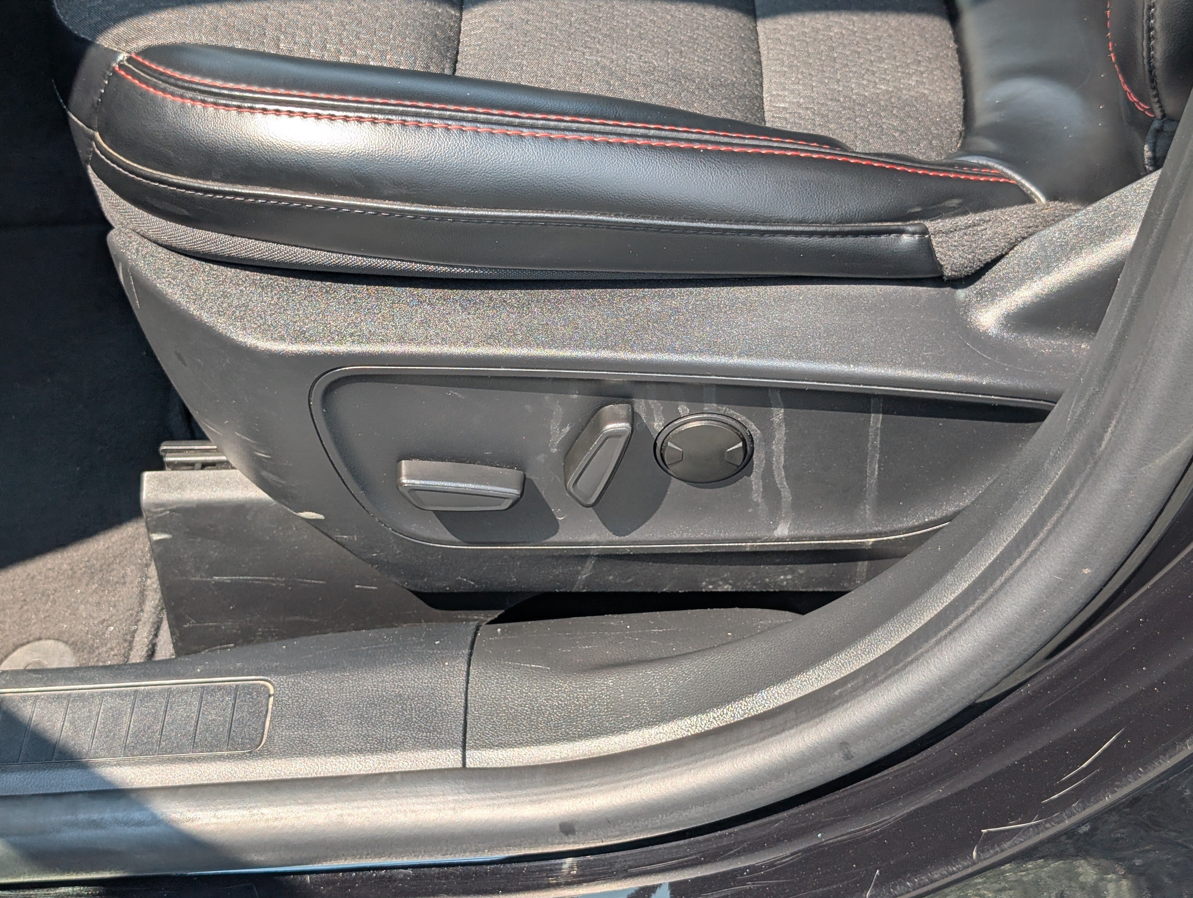 Certified 2024 Ford Escape ST-Line AWD/4WD image 19