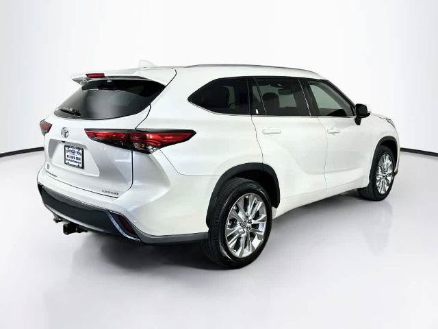Used 2021 Toyota Highlander Limited FWD image 25