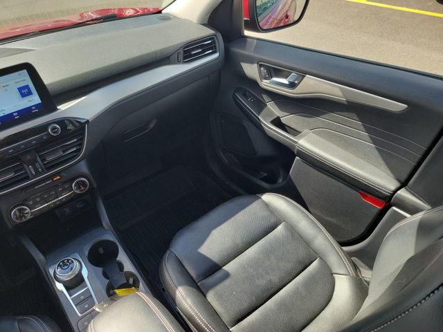 Certified 2022 Ford Escape SEL w/ Technology Package AWD/4WD image 32