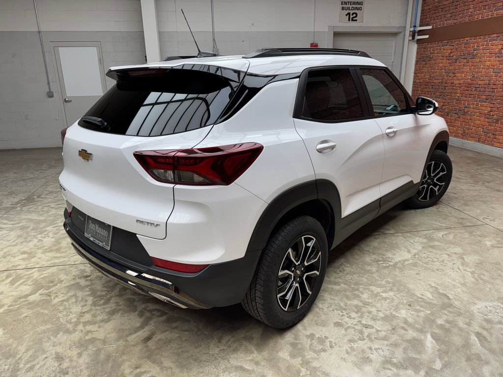 Used 2023 Chevrolet TrailBlazer ACTIV AWD/4WD image 4
