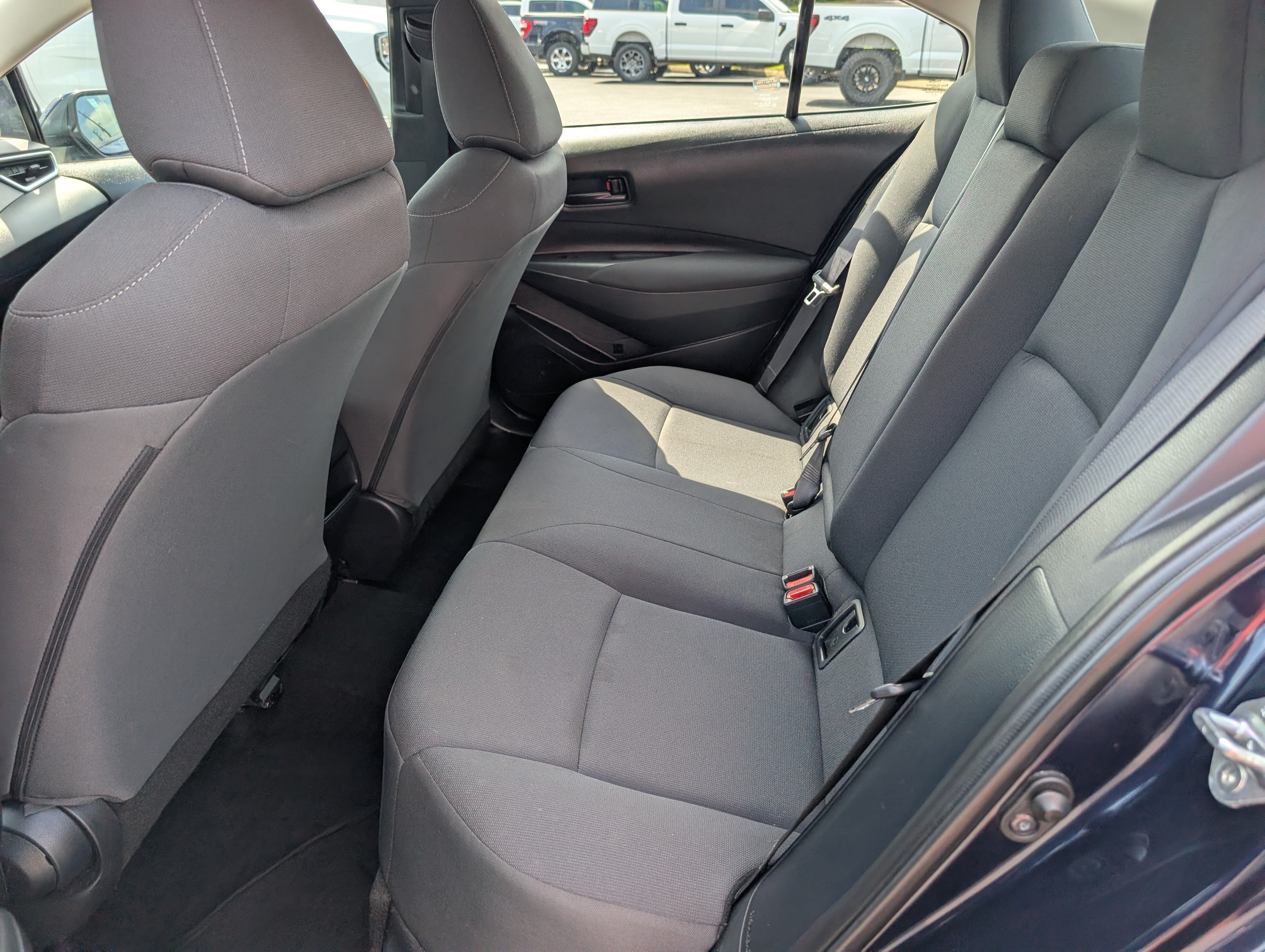Used 2022 Toyota Corolla LE FWD image 13