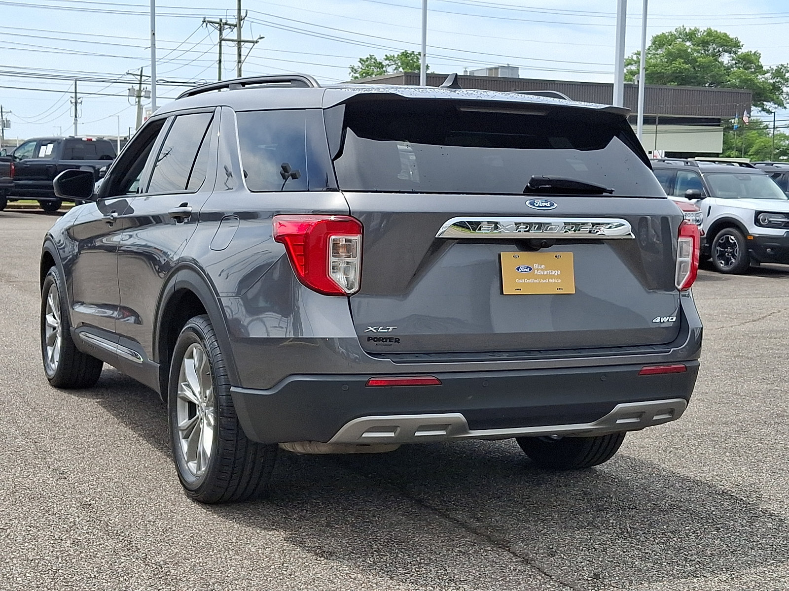 Certified 2023 Ford Explorer XLT w/ Equipment Group 202A AWD/4WD image 7
