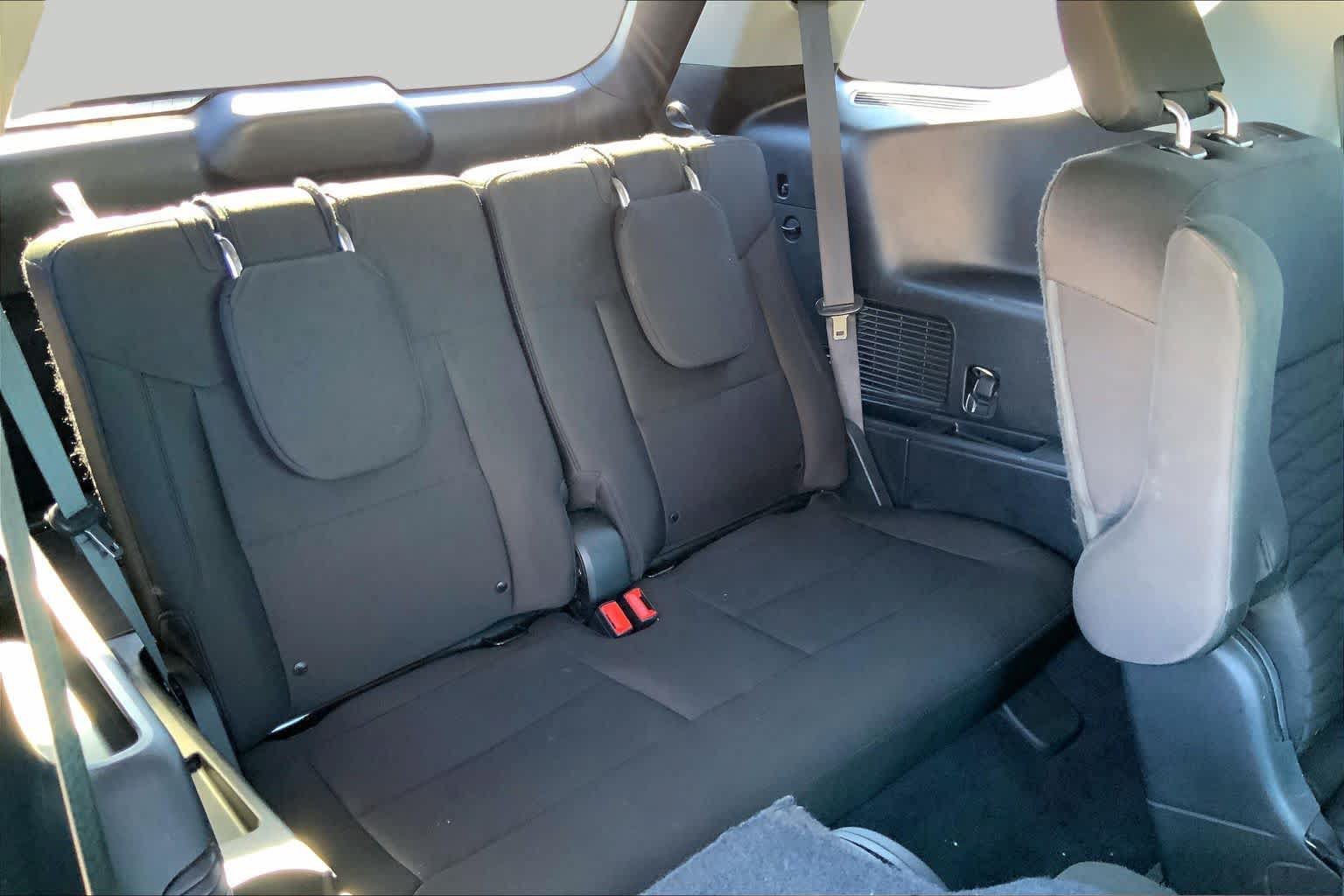 Certified 2021 Ford Explorer XLT RWD image 18