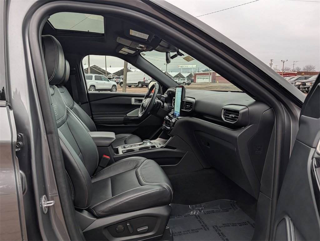 Certified 2024 Ford Explorer ST w/ Equipment Group 401A image 8