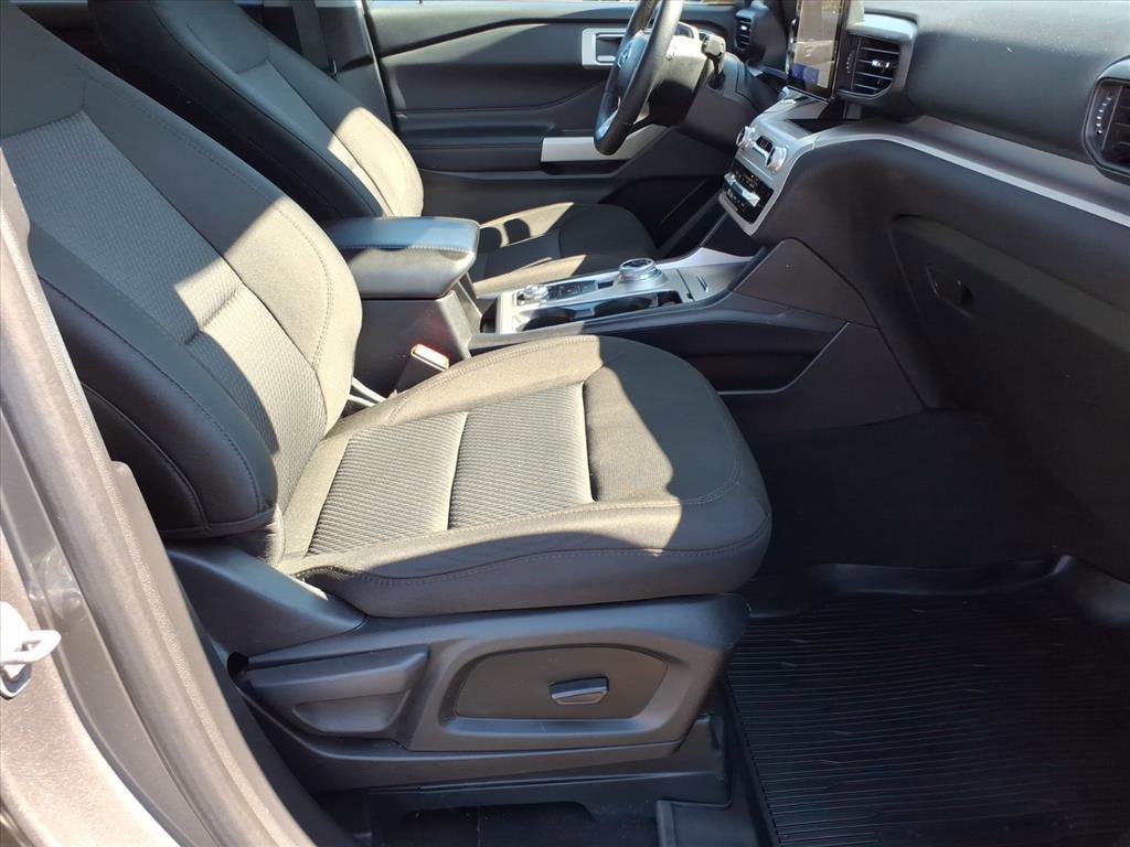 Certified 2023 Ford Explorer XLT image 9