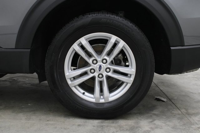 Certified 2023 Ford Explorer XLT w/ Equipment Group 202A image 18