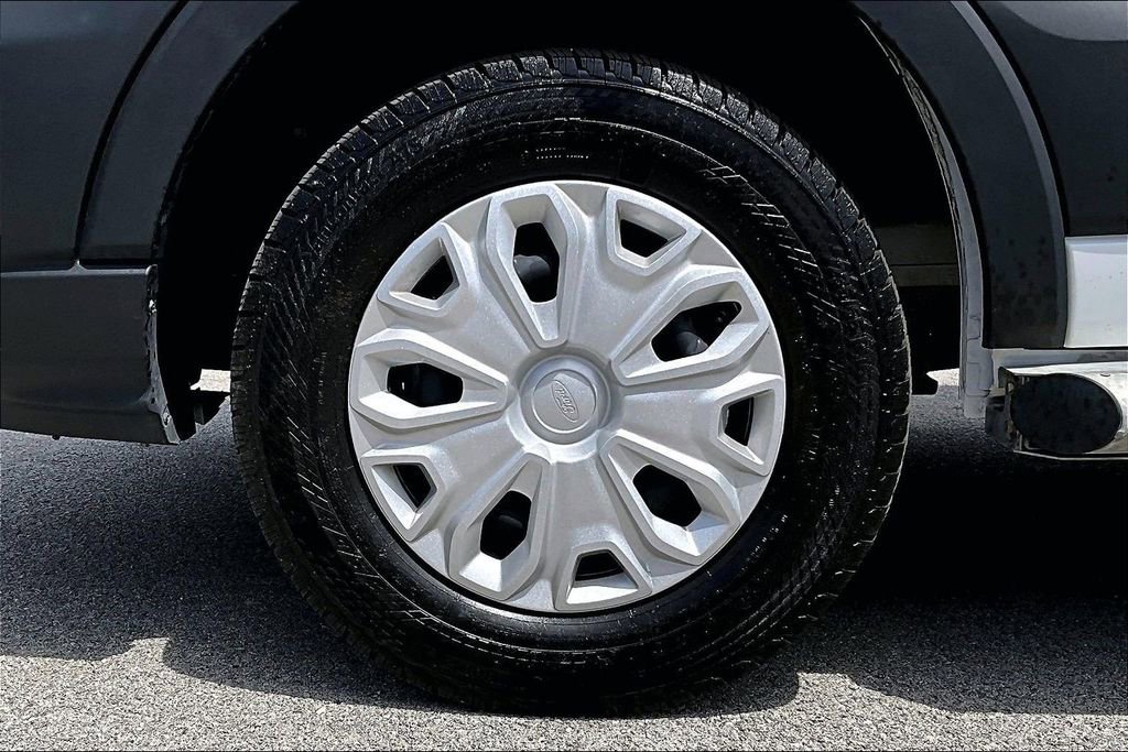 Certified 2024 Ford Transit 250 Low Roof w/ Exterior Upgrade Package RWD image 9