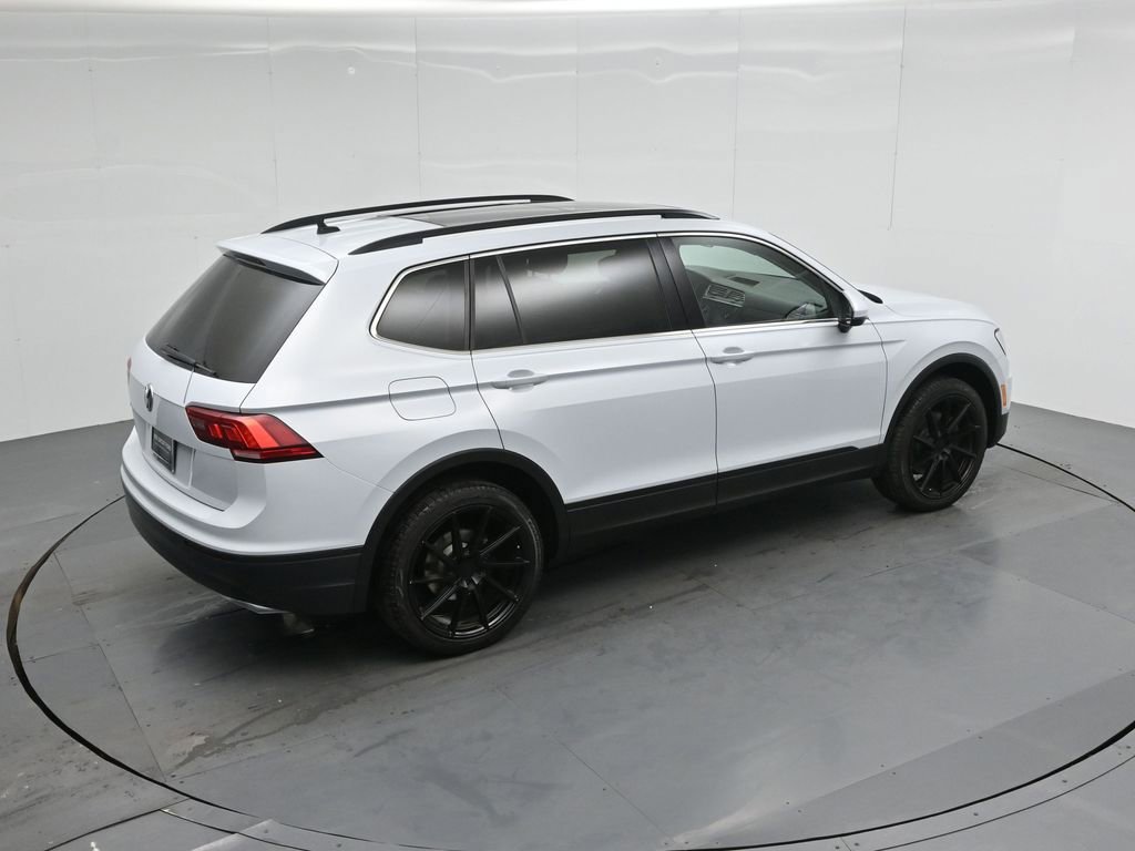 Used 2019 Volkswagen Tiguan SE w/ Panoramic Sunroof Package FWD image 40