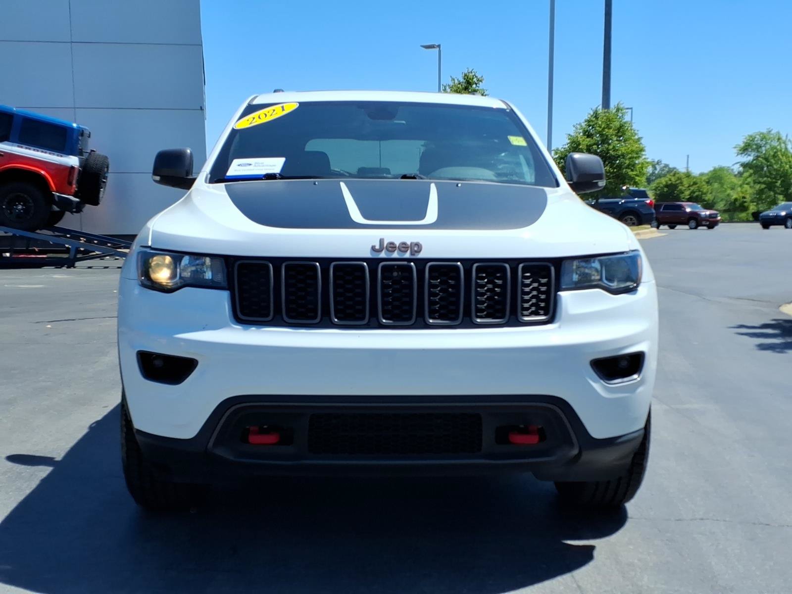 Used 2021 Jeep Grand Cherokee Trailhawk AWD/4WD image 2