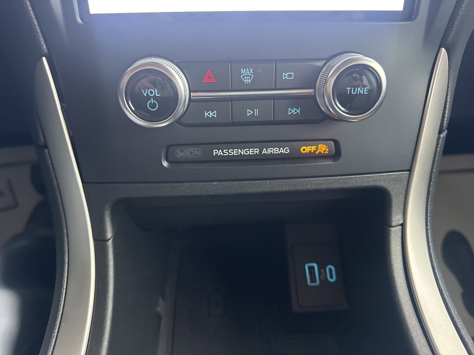 Certified 2024 Ford Edge SEL w/ Convenience Package image 31