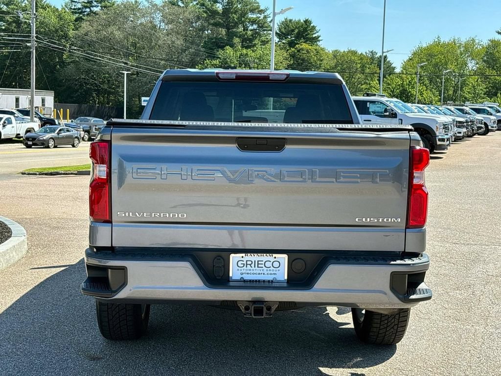 Used 2021 Chevrolet Silverado 1500 Custom w/ Safety Confidence Package AWD/4WD image 4