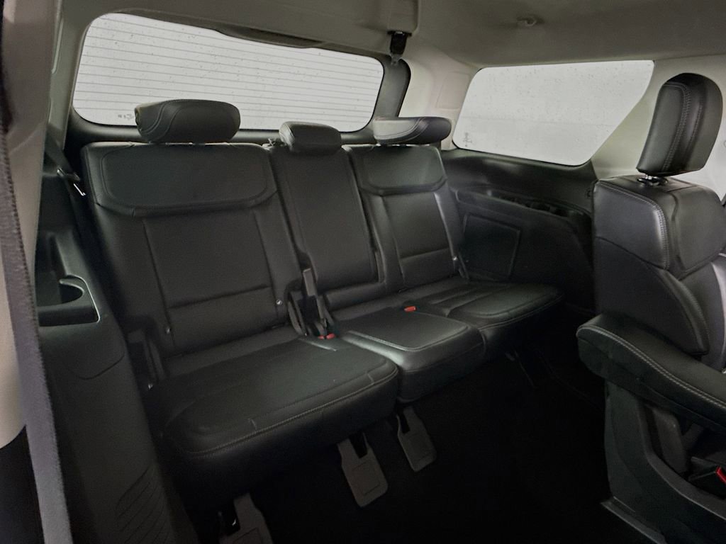 Certified 2025 Ford Expedition Platinum image 29
