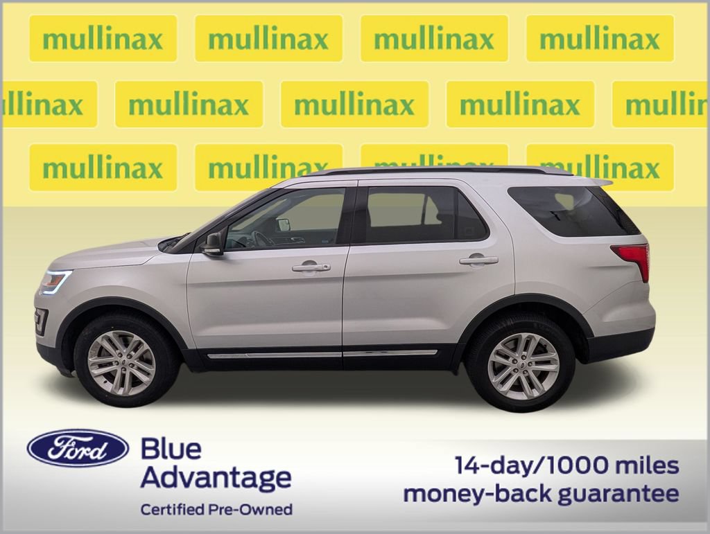Certified 2017 Ford Explorer XLT w/ Equipment Group 202A FWD image 10