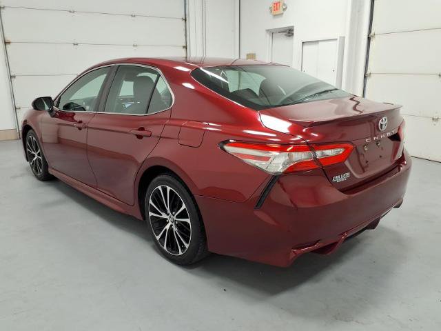Used 2018 Toyota Camry SE FWD image 5