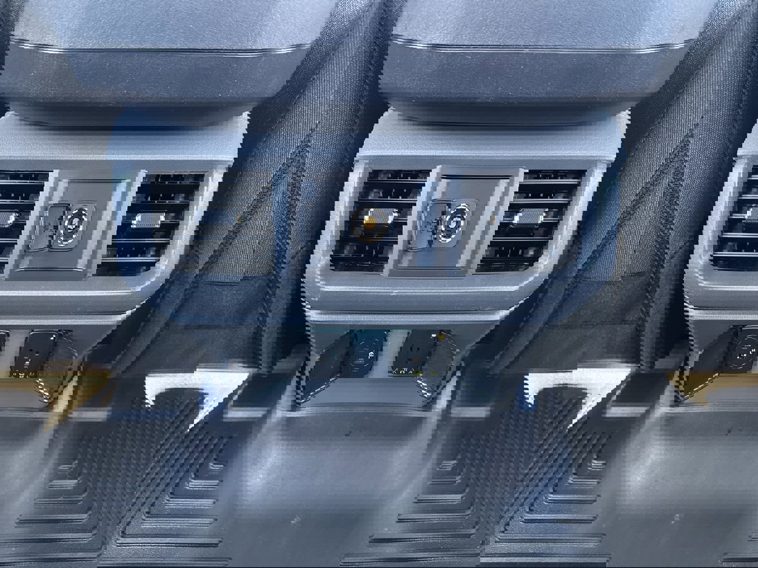 Certified 2022 Ford F150 XLT w/ Equipment Group 302A High image 30