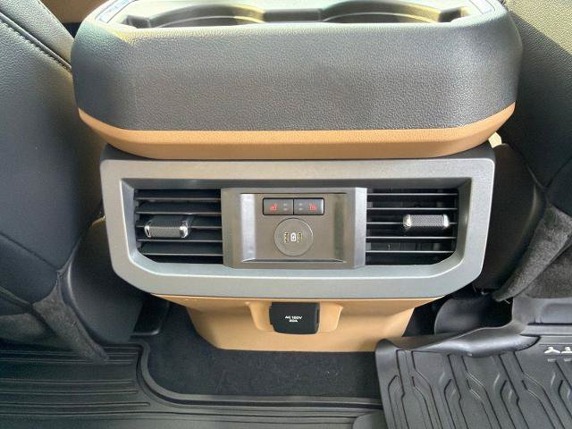 Certified 2025 Ford F250 Lariat w/ Lariat Ultimate Package AWD/4WD image 19