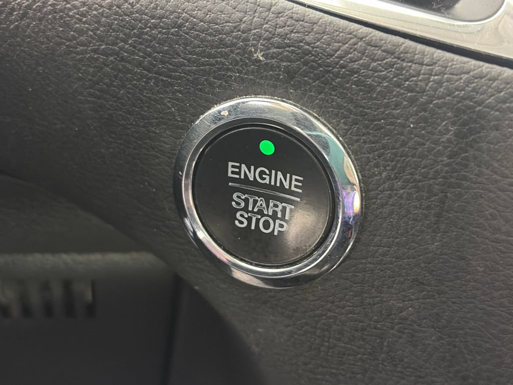 Certified 2020 Ford Edge Titanium AWD/4WD image 23