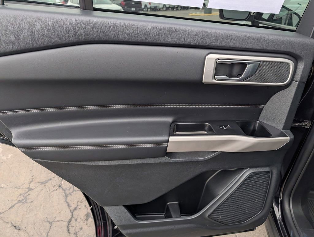 Certified 2022 Ford Explorer XLT w/ Equipment Group 202A image 13