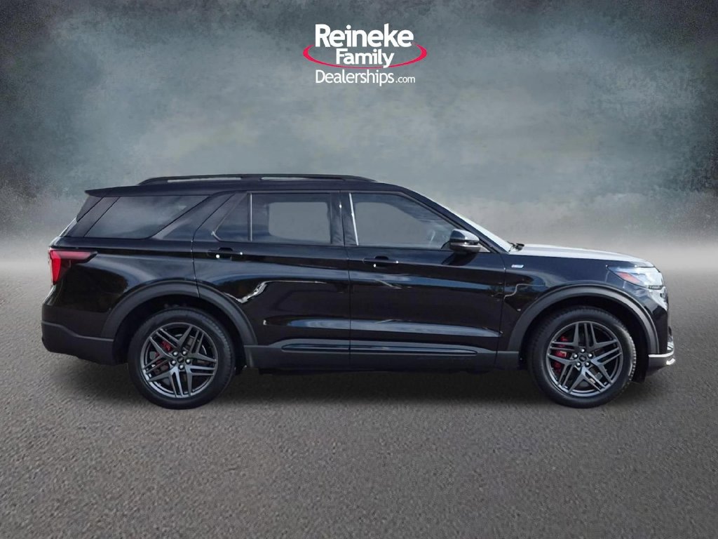 Certified 2025 Ford Explorer ST-Line w/ Premium Package AWD/4WD image 5