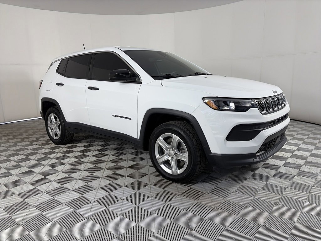 Used 2023 Jeep Compass Sport image 6
