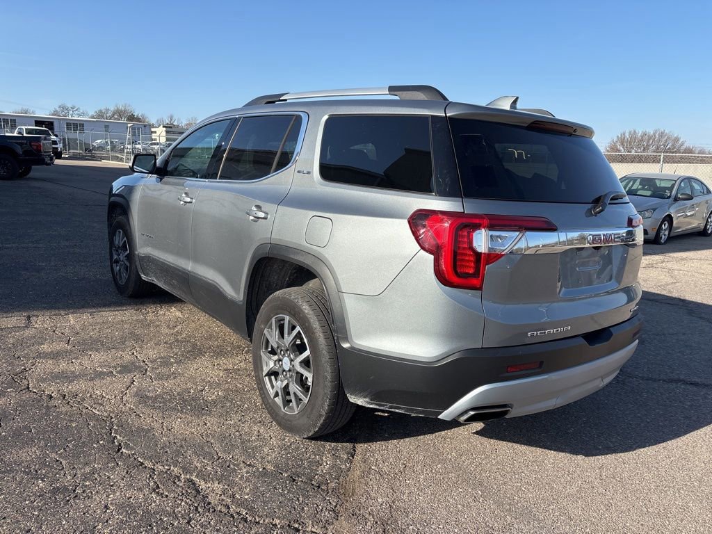 Used 2023 GMC Acadia SLE w/ Driver Convenience Package image 2
