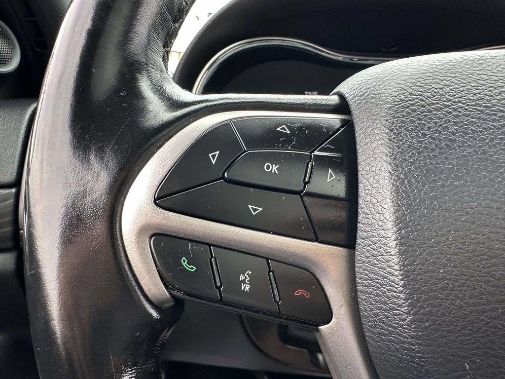 Used 2020 Jeep Grand Cherokee Altitude AWD/4WD image 15