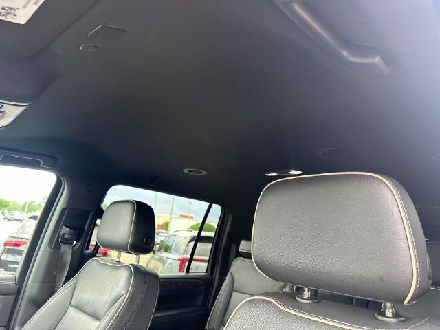 Used 2022 Chevrolet Suburban Premier AWD/4WD image 26