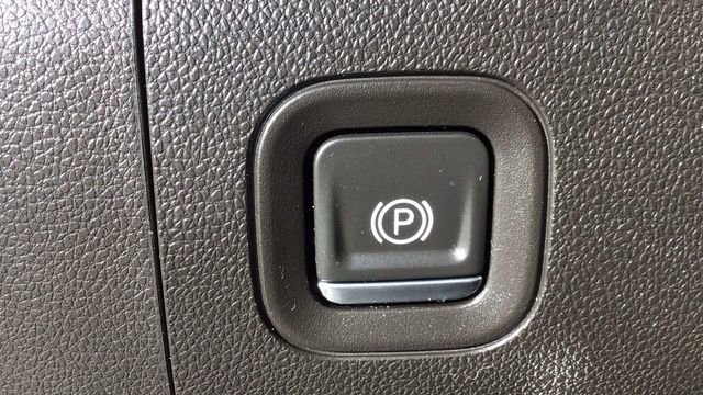 Used 2022 Chevrolet Silverado 1500 Custom image 23