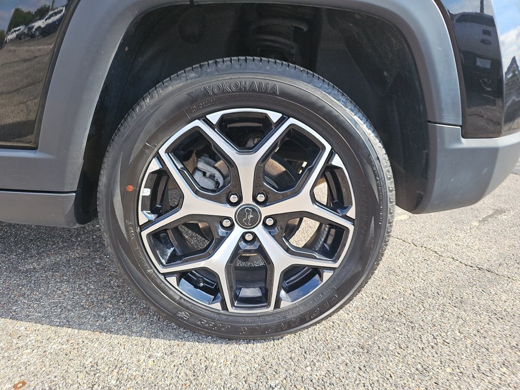 Used 2025 Jeep Compass Limited AWD/4WD image 32