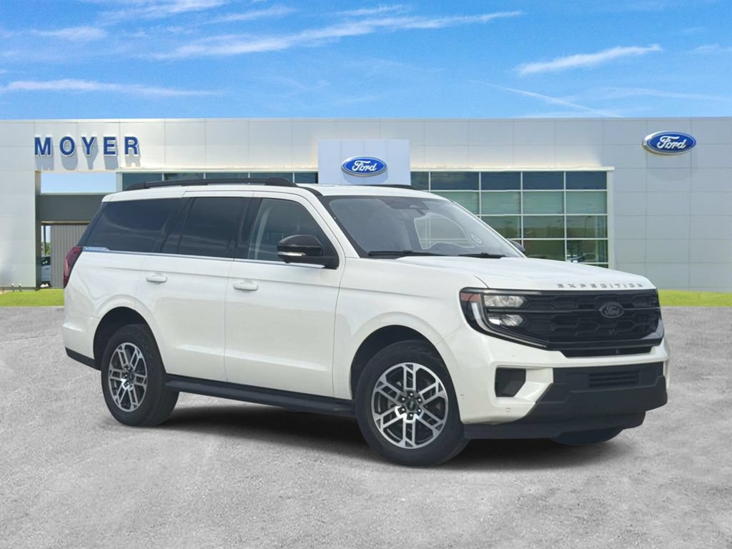 Certified 2025 Ford Expedition Active AWD/4WD image 1