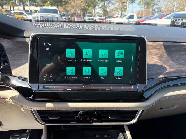 Used 2024 Volkswagen Atlas SEL Premium R-Line image 17