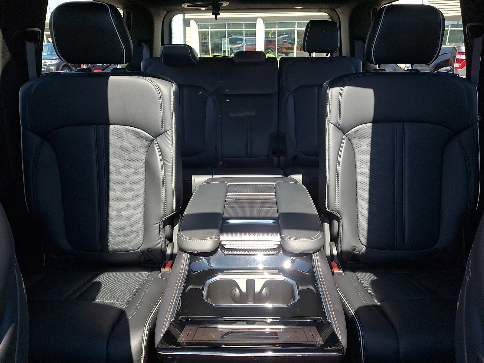 Used 2025 Jeep Grand Wagoneer Series II Obsidian w/ Quick Order Packagew 28T image 18