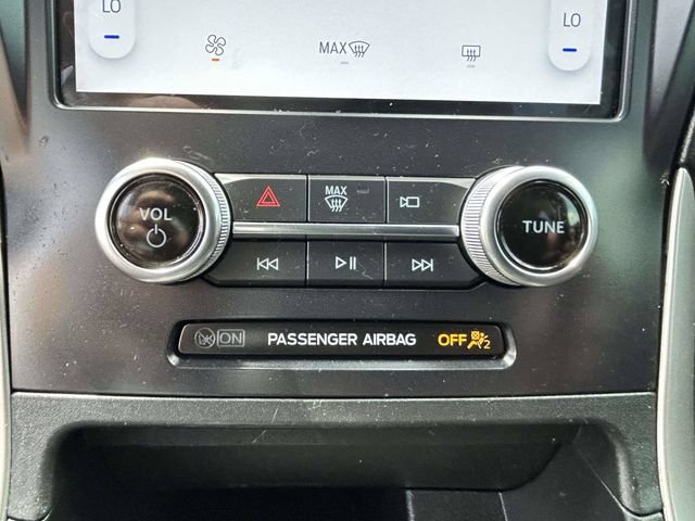Certified 2024 Ford Edge SE w/ Black Appearance Package AWD/4WD image 16