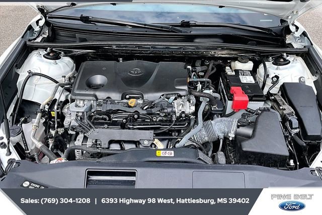 Used 2024 Toyota Camry SE image 10
