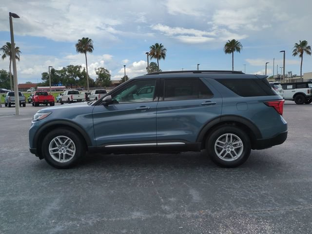 Certified 2025 Ford Explorer Active w/ Active Comfort Package RWD image 8
