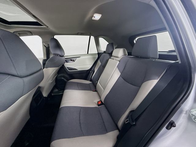 Used 2022 Toyota RAV4 XLE image 23