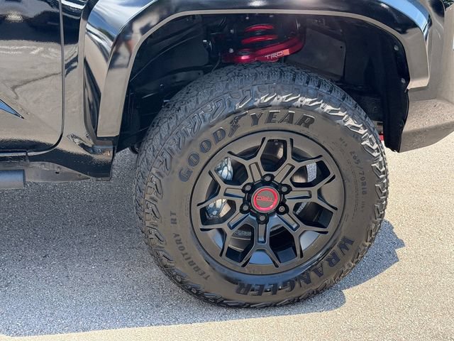 Used 2025 Toyota Tacoma TRD Pro AWD/4WD image 9