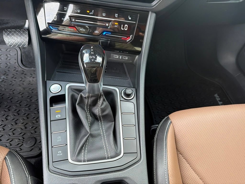 Used 2025 Volkswagen Jetta SEL FWD image 29